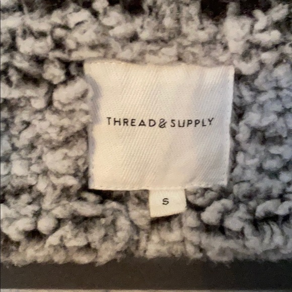 Thread & Supply fleece pullover - Picture 5 of 5